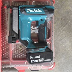 Makita 23g finish nail gun