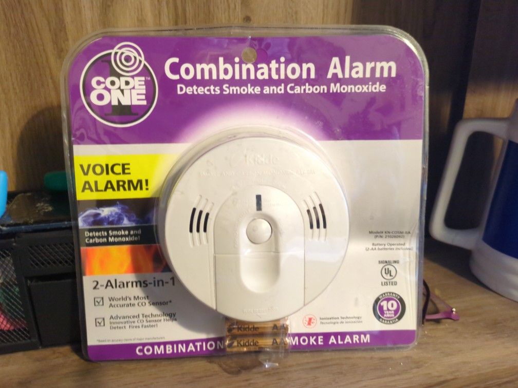 Combination Alarm Detects Smoke And Carbon Monoxide Voice Alarm