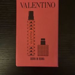 Valentino Born In Roma, Bir Donna