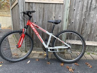 Trek 3700, Series 11 women's/teenager bike for Sale in Northport