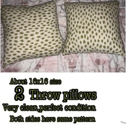 $8 2excellent clean condition throw pillows
