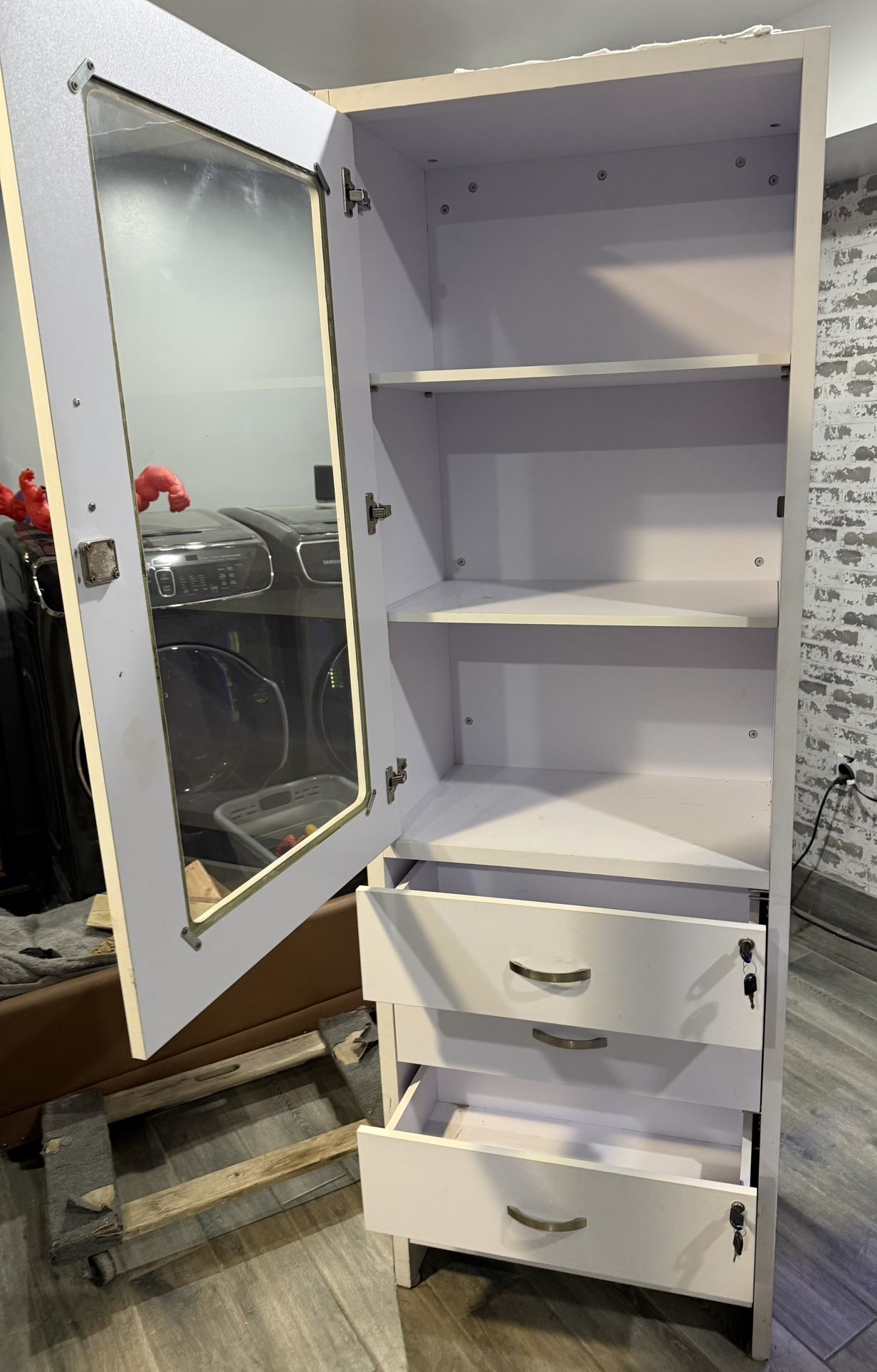 Cabinet - Kitchen - Garage - IKEA - Glass Keys