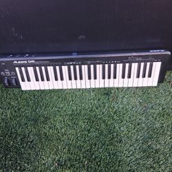 Alesis Q49 USB/midi Keyboard Controller