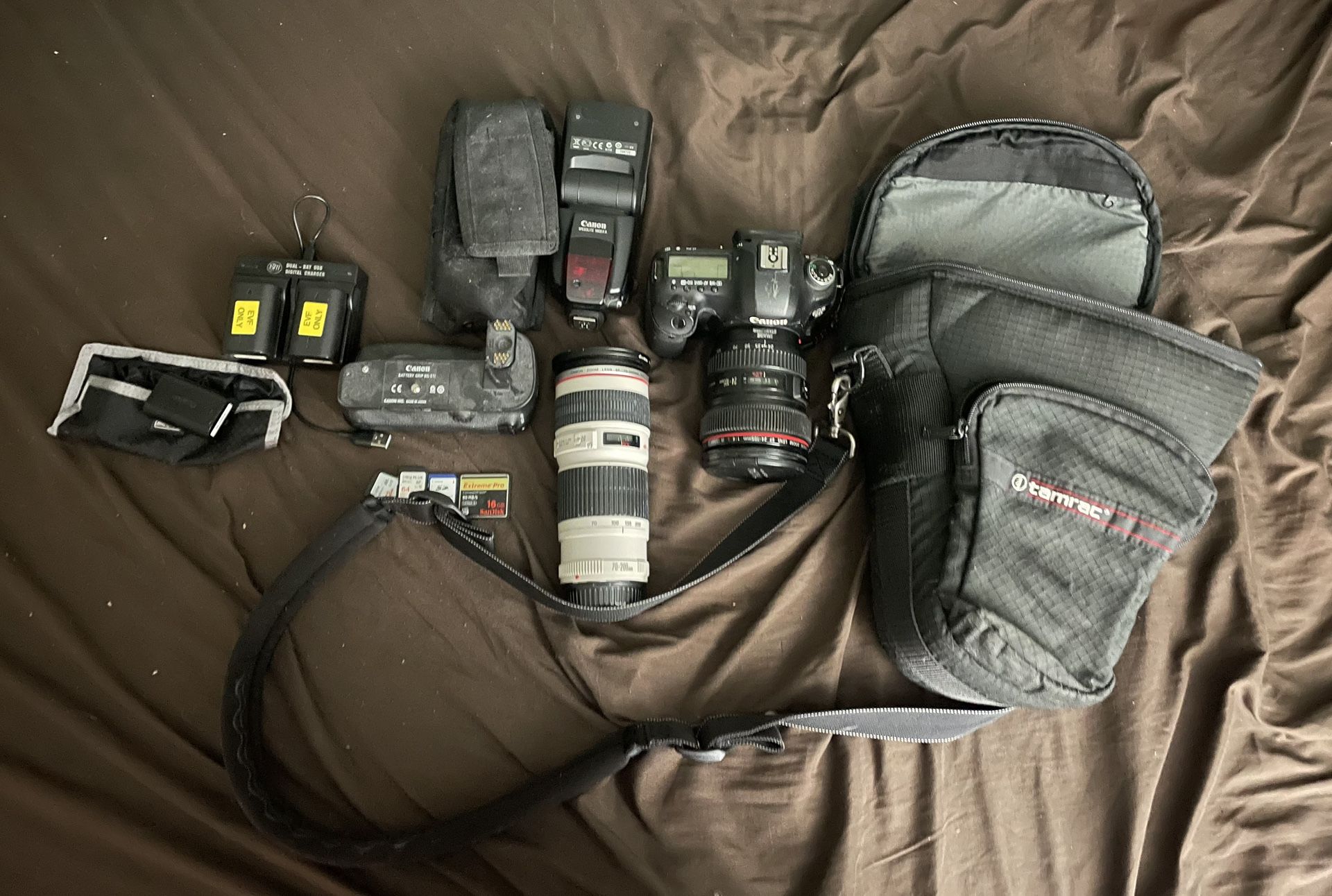 CANON 5D MARK 3 + bundle $2,200 (OBO)