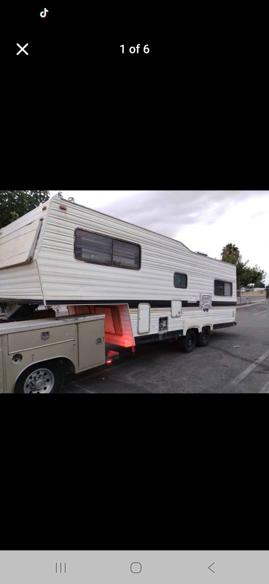 PRICED TO SELL Aljo 5th wheel 