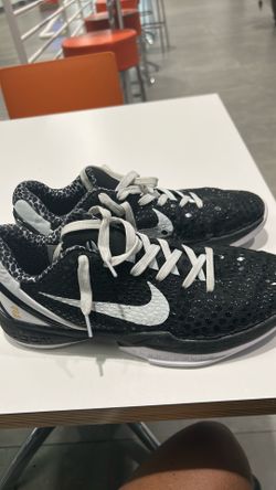 Basketball shoes