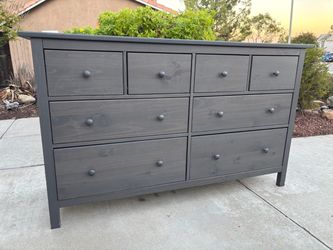 Gray Solid Wood 8 Drawer Dresser Chest of Drawers Furniture Great Condition