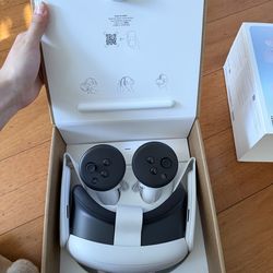 Brand New Meta Quest 3 with Bathman Arkham Shadow Included