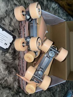 C7 Roller Skates
