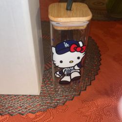 Dodger. Hello Kitty, Glass Cup
