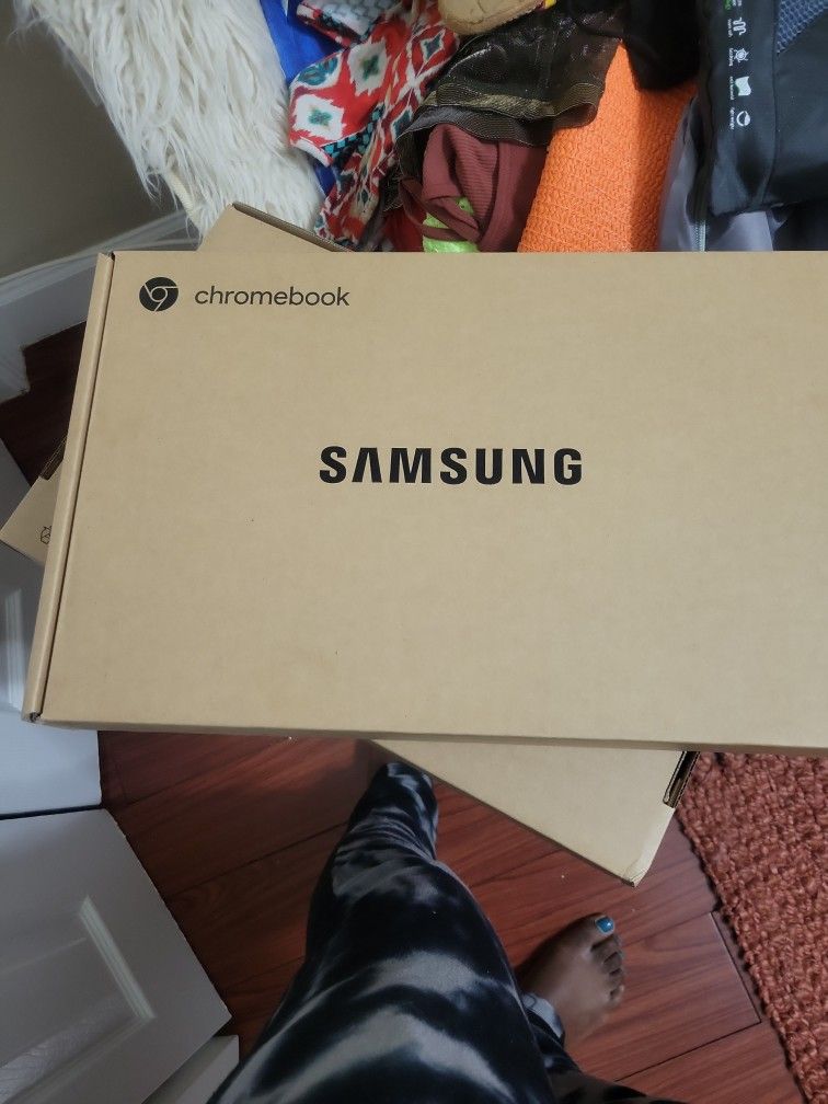 Brand New SAMSUNG Chromebook
