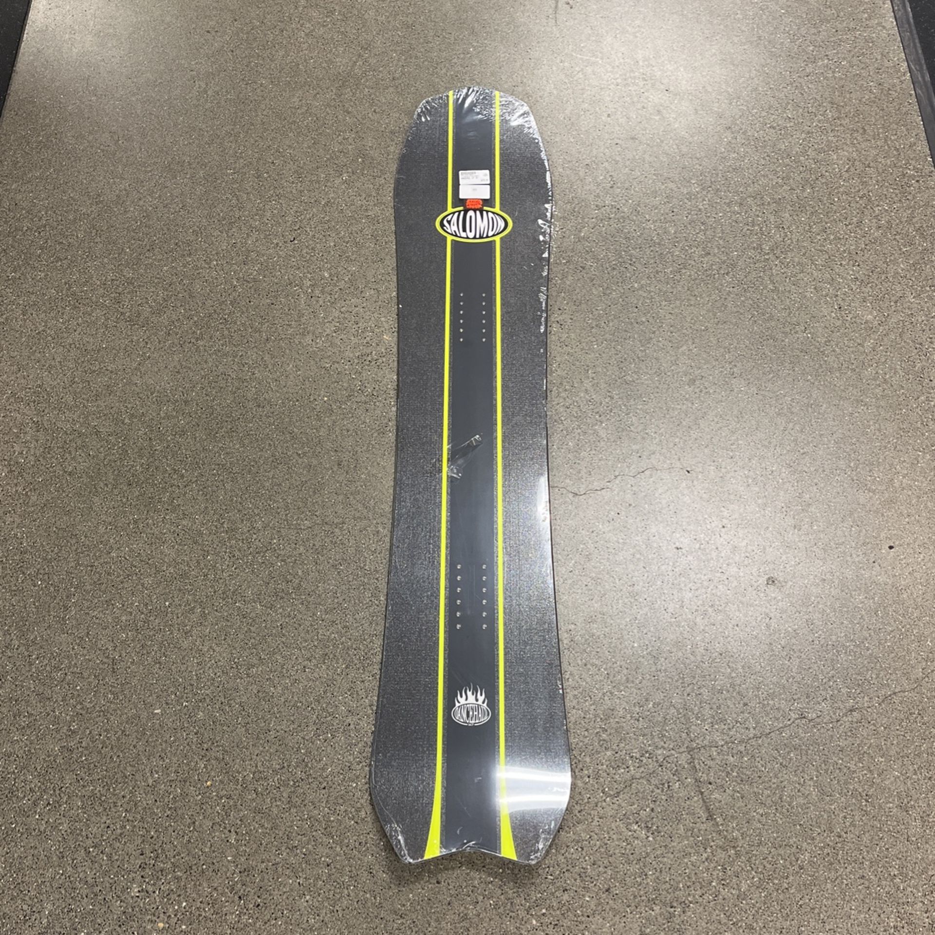 Salomon Dancehaul 147CM Snowboard for Sale in Lynnwood, WA