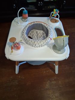 Skip hop table