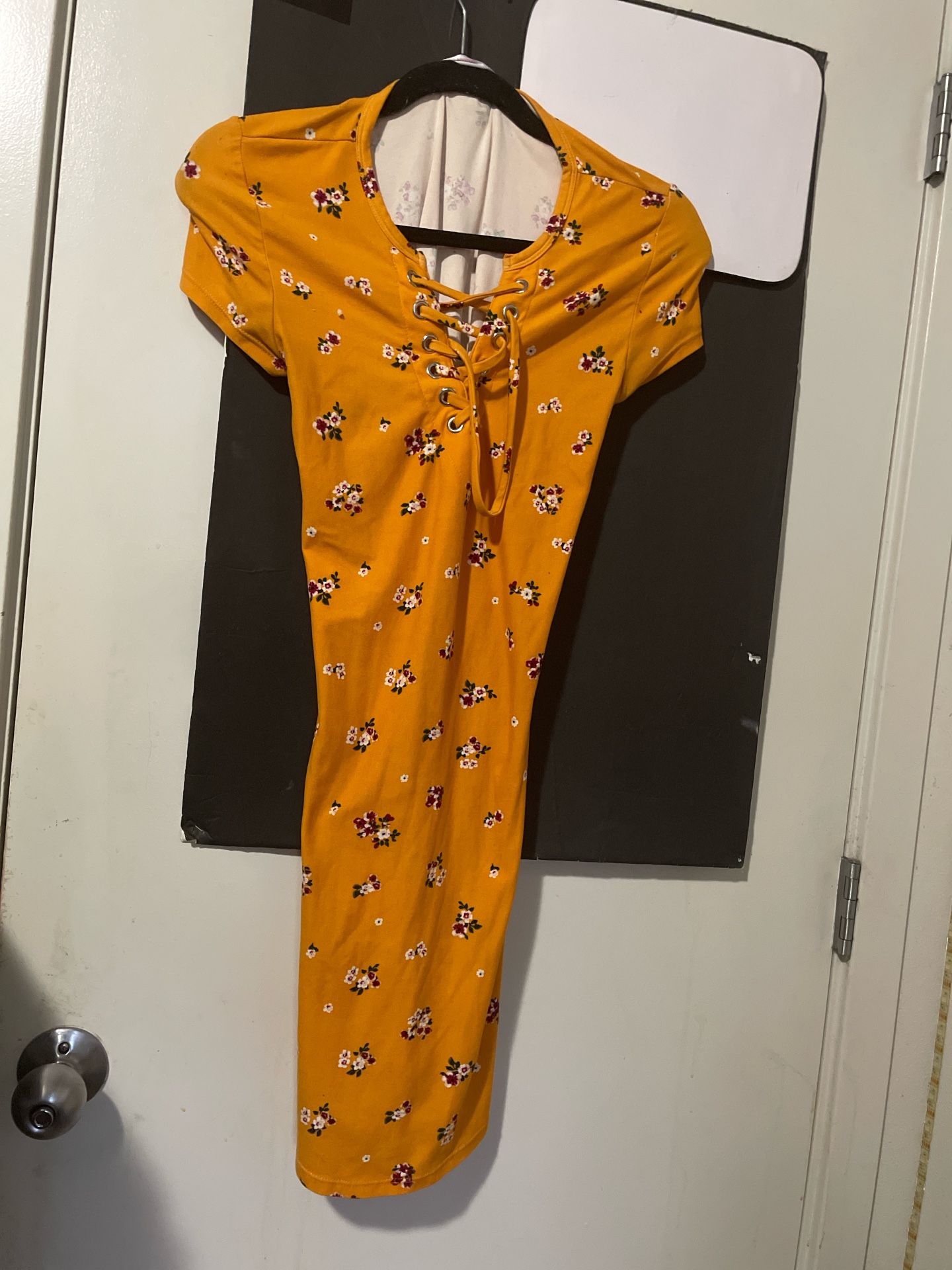 Brand: No Boundaries Yellow Dress With Flowers Size M 7-9