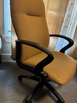 Desk chair