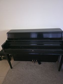 Black piano