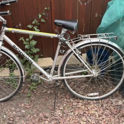 Vintage Schwinn Varsity Road Bike – Upright Ride, Rear Rack, Ready to Roll!