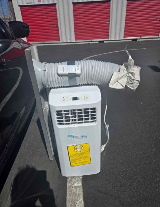 Hisense 5000-BTU DOE 1 15-Volt White Vented Portable Air Conditioner