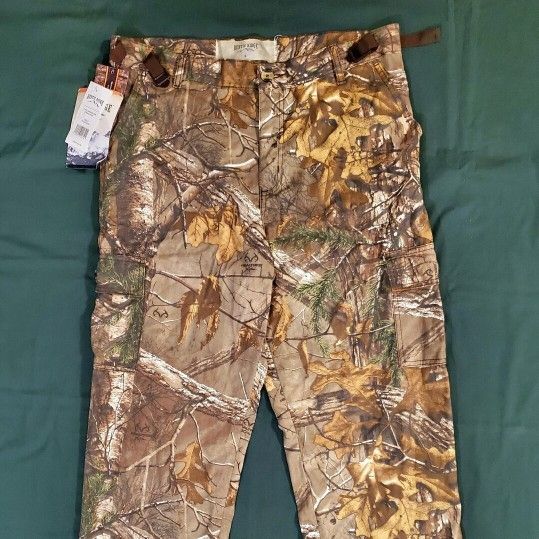 Men's Rustic Ridge Camo Cargo Pants, Size S