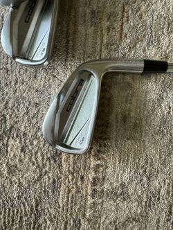 Cobra KING CB Irons (4-PW) – KBS Tour X-Stiff – Great Condition