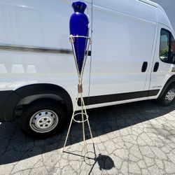 VINTAGE PORCELAINE LAMP WITH STAND