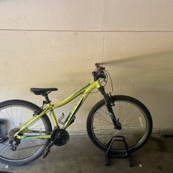 specialized myka mountain bike 2016