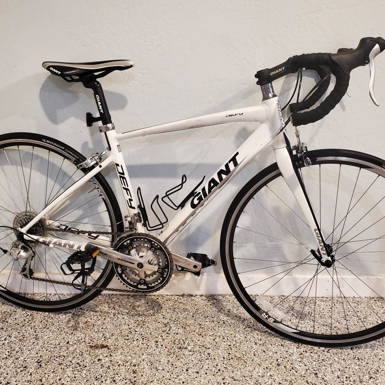 Giant Defy Aluxx SL 3(48cm) for Sale in Santee, CA - OfferUp
