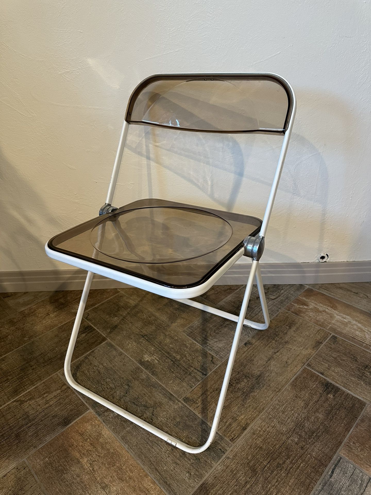 Unique Acrylic and Metal Folding Chair
