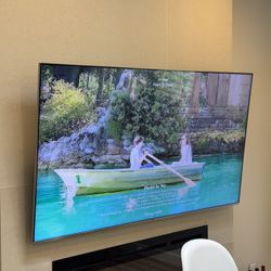 Samsung 75” QLED 4K Smart TV (QN75Q6FNA) – Great Condition