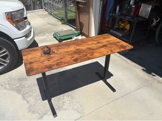 Standing desk