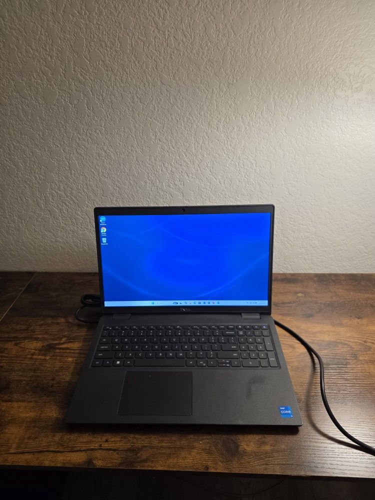 Dell Latitude 3520 11th Gen i5 Laptop 