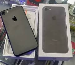 Apple iPhone 7,32GB Unlocked Like New