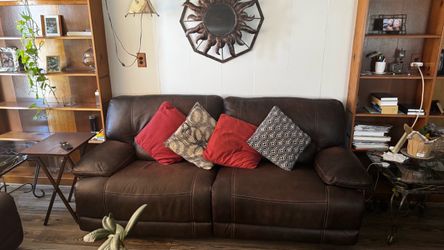 Leather loveseat recliners.