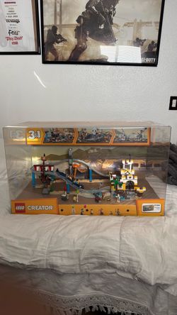 Lego display 31084