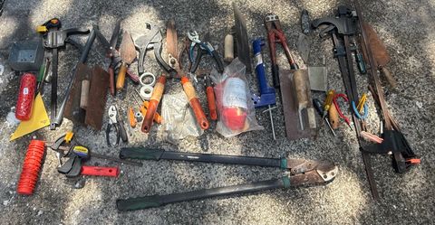 Miscellaneous tools -I do not respond to is this still available-