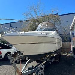 Boat 28Ft  with bathroom and bed