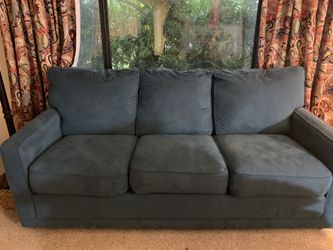 Couch and love seat set