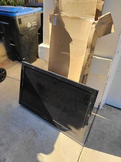 TV with mount on back