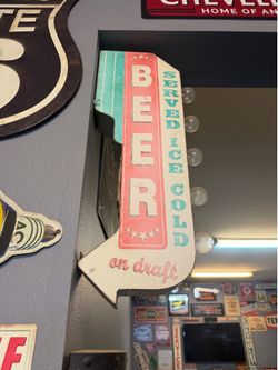 Vintage Lighted Beer Sign Served Ice Cold on Draft