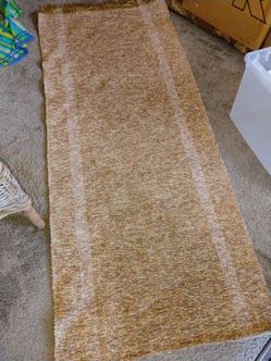 12 feet L 29" W. Rug runner pickup only cash