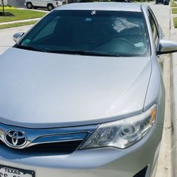 Toyota Camry 2013 LE ,71k Milage 