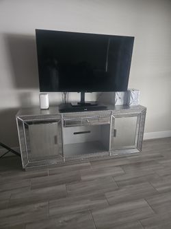 Tv stand