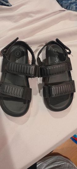 Toddler Cat & Jack Sandals size 8