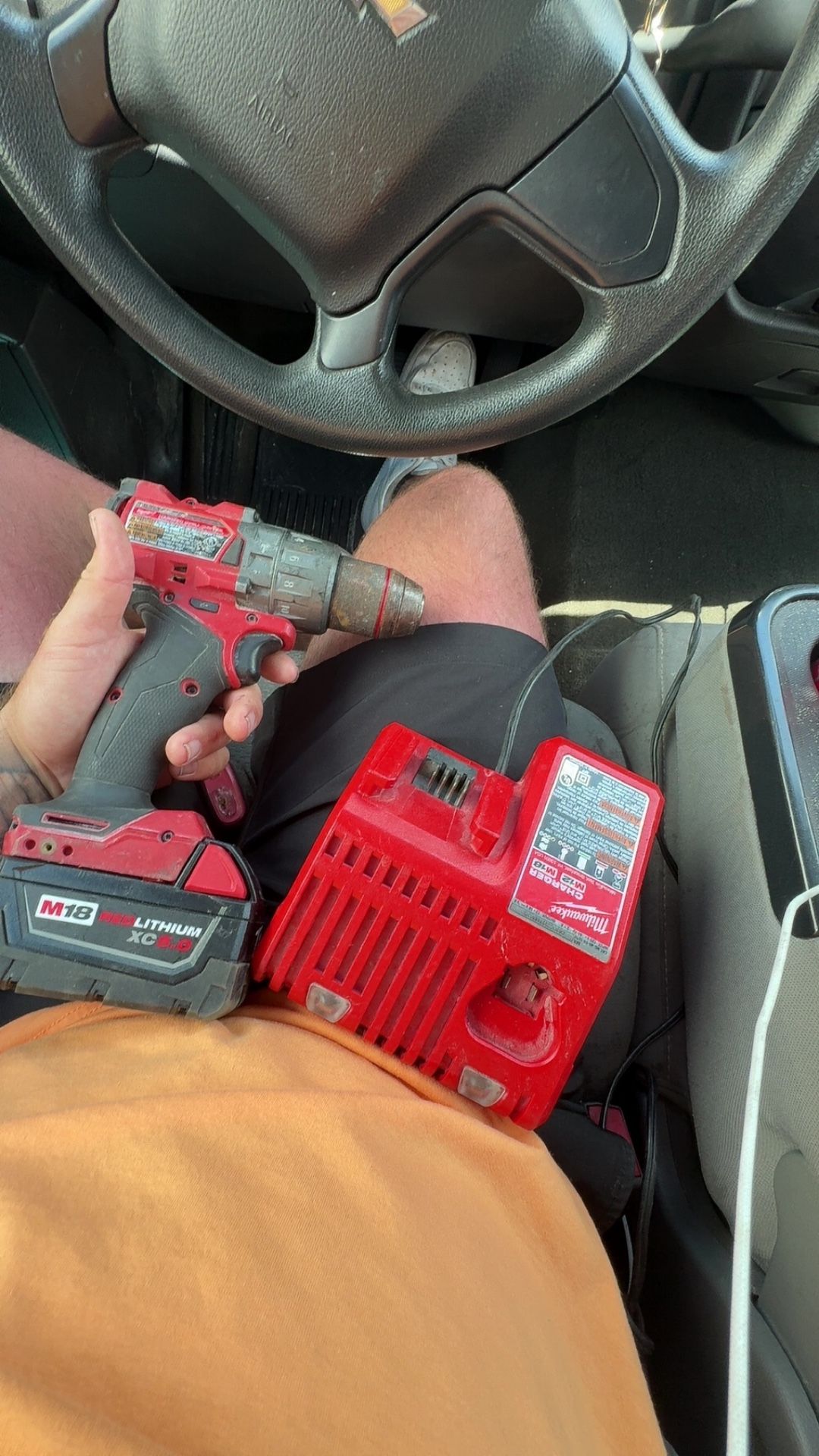 Hammer Drill Battery Charger