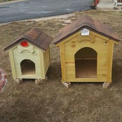 Dog Houses in 