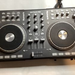 Numark Mix Track Pro Dj mixing table