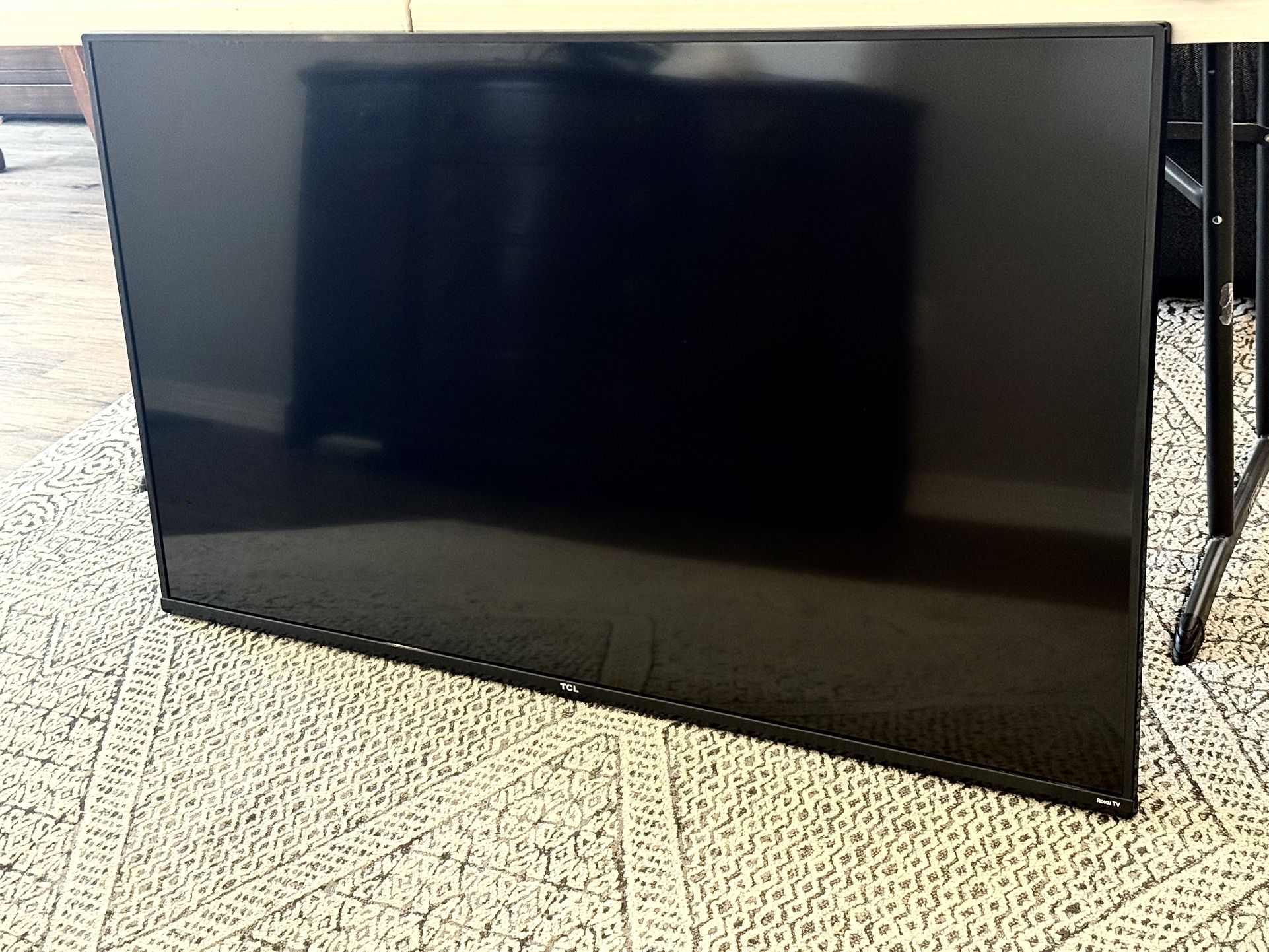 TCL 55” 4K UHD HDR Smart Roku TV – Model 55S21 + Remote & Wall Mount