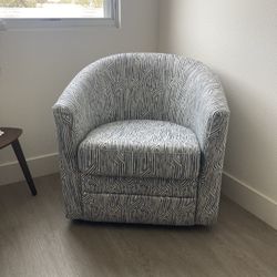 Swivel Arm Chair