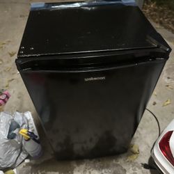 Mini Fridge/freezer