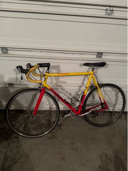 Road bike branded Aquila Sport Motif